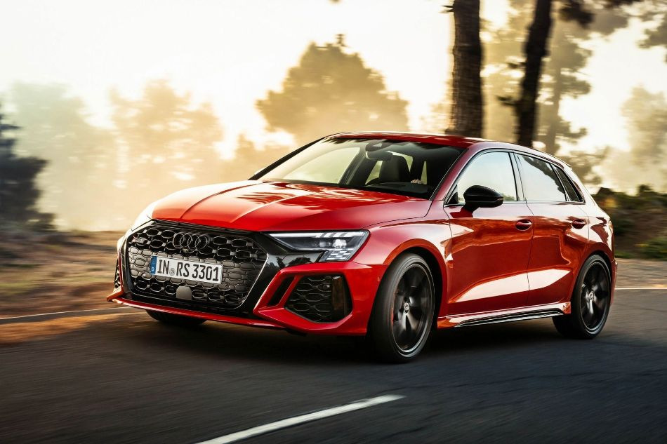 Огляд Audi RS 3 Sportback: потужний і спортивний хетчбек