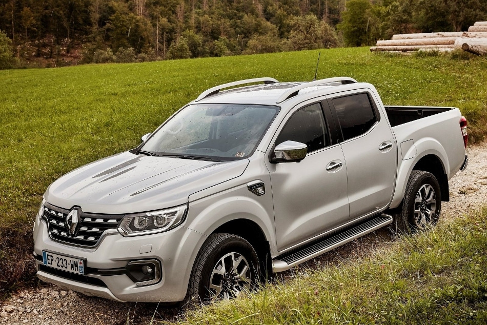 Огляд Renault Alaskan: надійний пікап для роботи та відпочинку