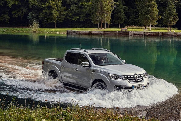 Огляд Renault Alaskan: надійний пікап для роботи та відпочинку Фото 3