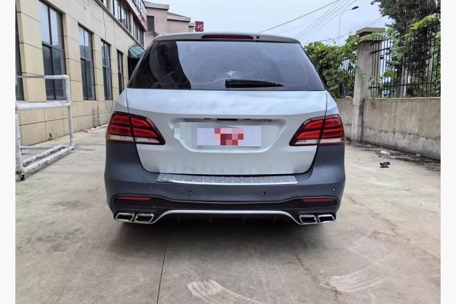 Mercedes ML W164 2005-2011 рр. Комплект рестайлінгу в W166 GLE63 AMG Фото 5
