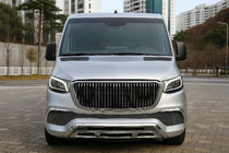 Mercedes Sprinter W907/W910 2018- рр. Передній бампер з решіткою (Maybach) фото 1