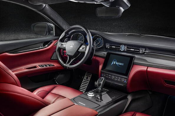 Огляд рестайлінгової версії Maserati Quattroporte VI покоління Фото 6
