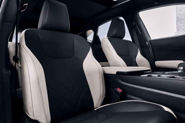 Огляд Lexus NX II покоління: поєднання спортивності та комфорту Фото 6