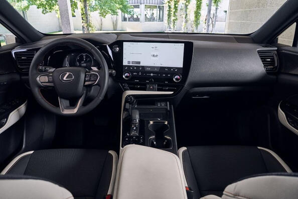 Огляд Lexus NX II покоління: поєднання спортивності та комфорту Фото 5