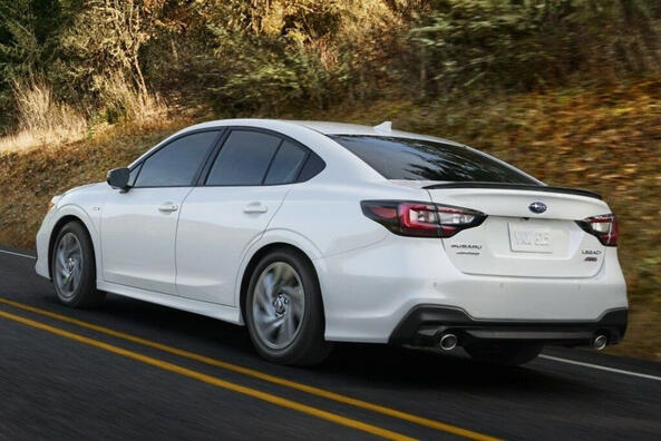 Subaru Legacy 2022: огляд оновленого седана VII покоління Фото 3