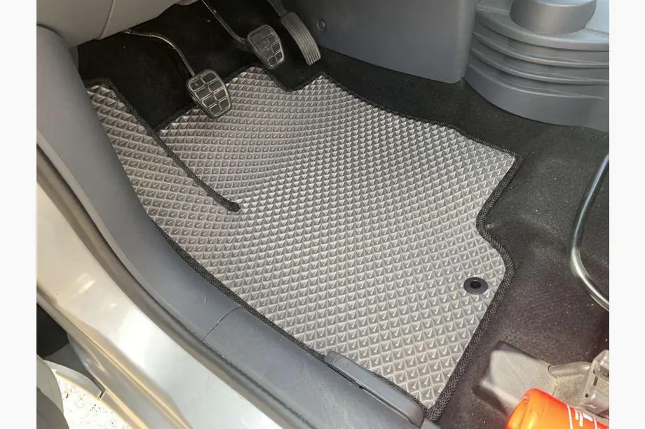 Mitsubishi Colt 2004-2012 рр. Килимки EVA (Сірий)