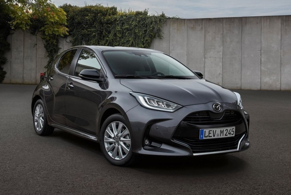 Субкомпактний хетчбек Mazda 2 Hybrid