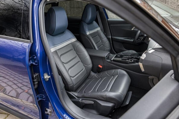 Огляд Citroen C5 X: новий погляд на комфорт і дизайн Фото 6
