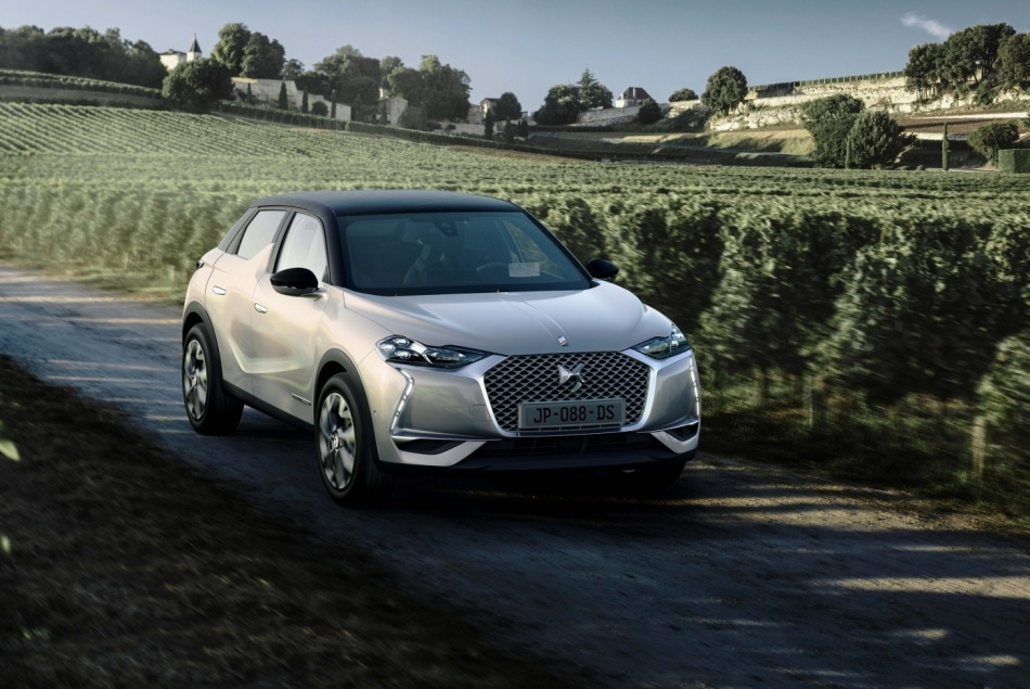 Огляд високотехнологічного кросовера DS 3 Crossback