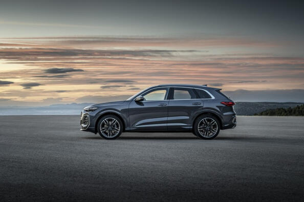 Огляд Audi Q5 третього покоління 2025 модельного року Фото 3