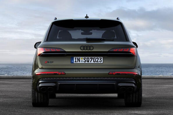 Огляд високопродуктивного Audi SQ7 facelift 2024 року Фото 4