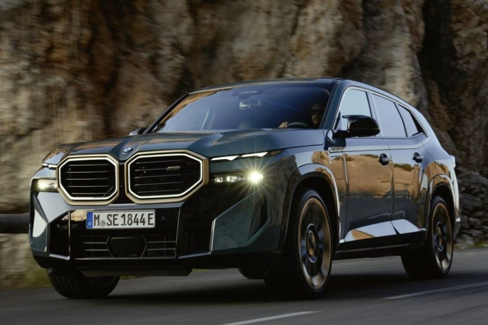 Огляд BMW XM: новий вимір спортивності