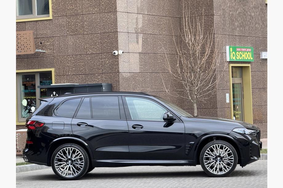 BMW X5 G05 2019-2026 рр. Комплект рестайлінгу в X5 M60i Фото 10