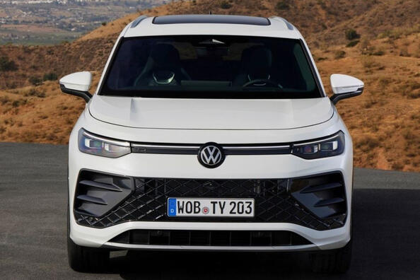 Огляд Volkswagen Tayron другого покоління 2024 року Фото 1