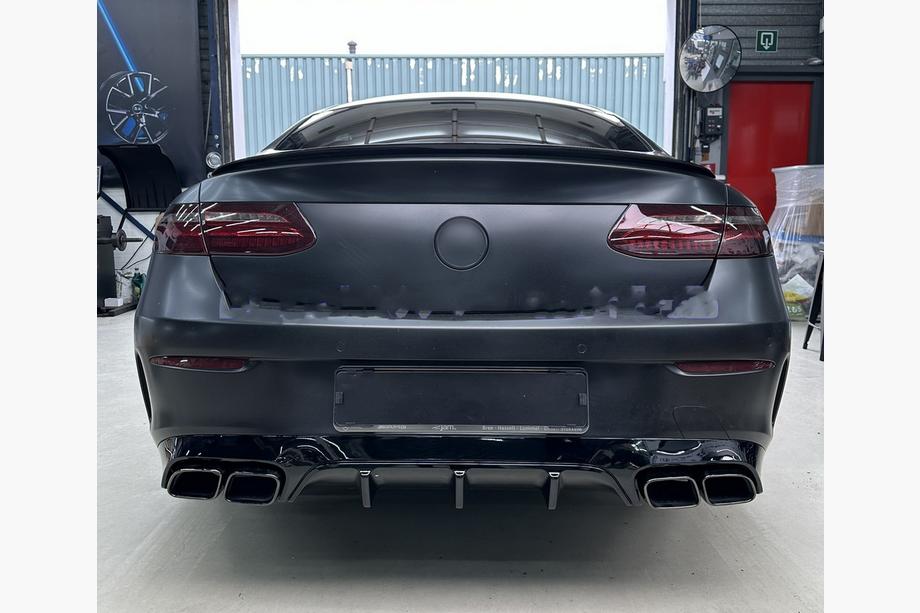 Mercedes E-class coupe C238 2016-2024 рр. Задній дифузор Black з насадками Black (Дизайн AMG63) Фото 1