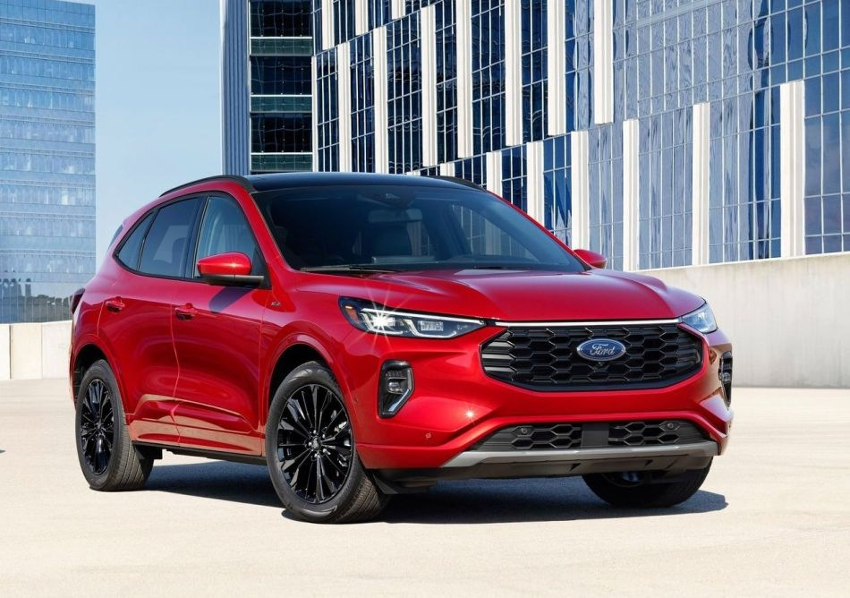 Огляд кросовера Ford Escape: фейсліфт 2023 року