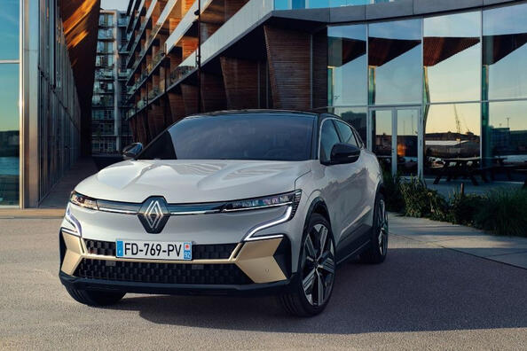 Огляд хетчбека Renault Megane E-Tech Electric