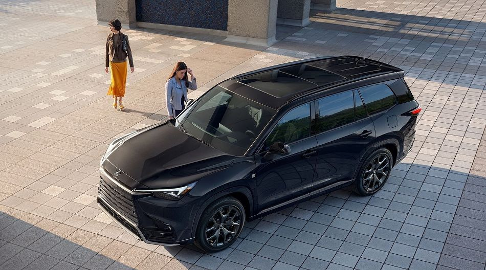 Огляд середньорозмірного кросовера Lexus TX