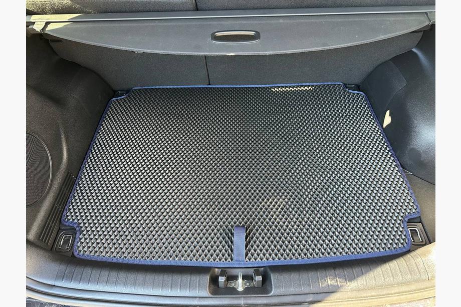 Kia Niro 2016- рр. Килимок багажника (E-Niro 2018-2022, з сабвуфером, Чорний) Image