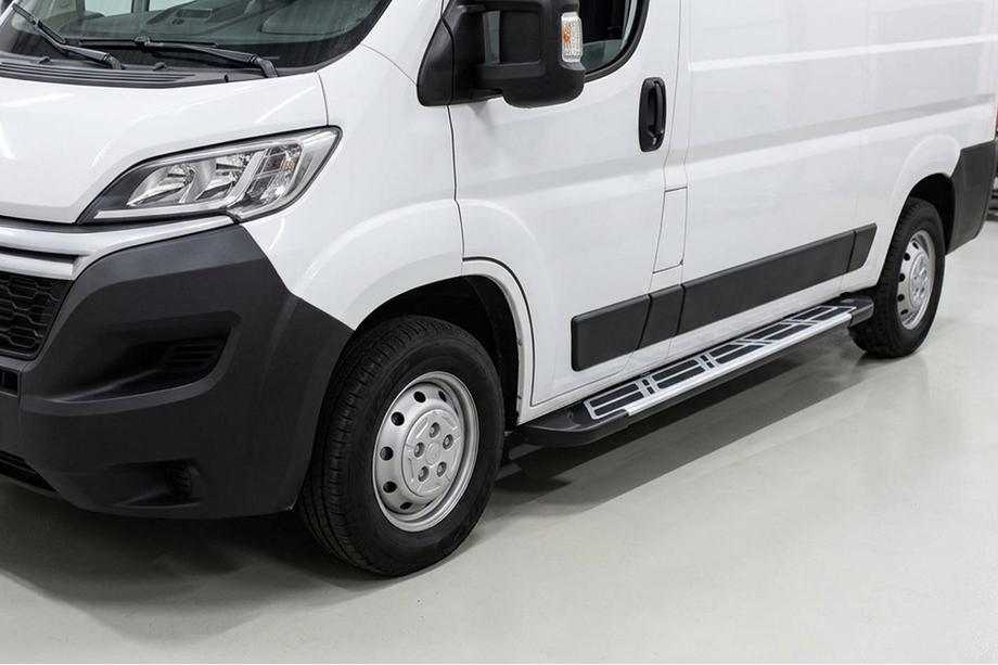 Opel Movano 2021- рр. Бокові пороги Sunrise (2 шт., Алюміній) Фото 1