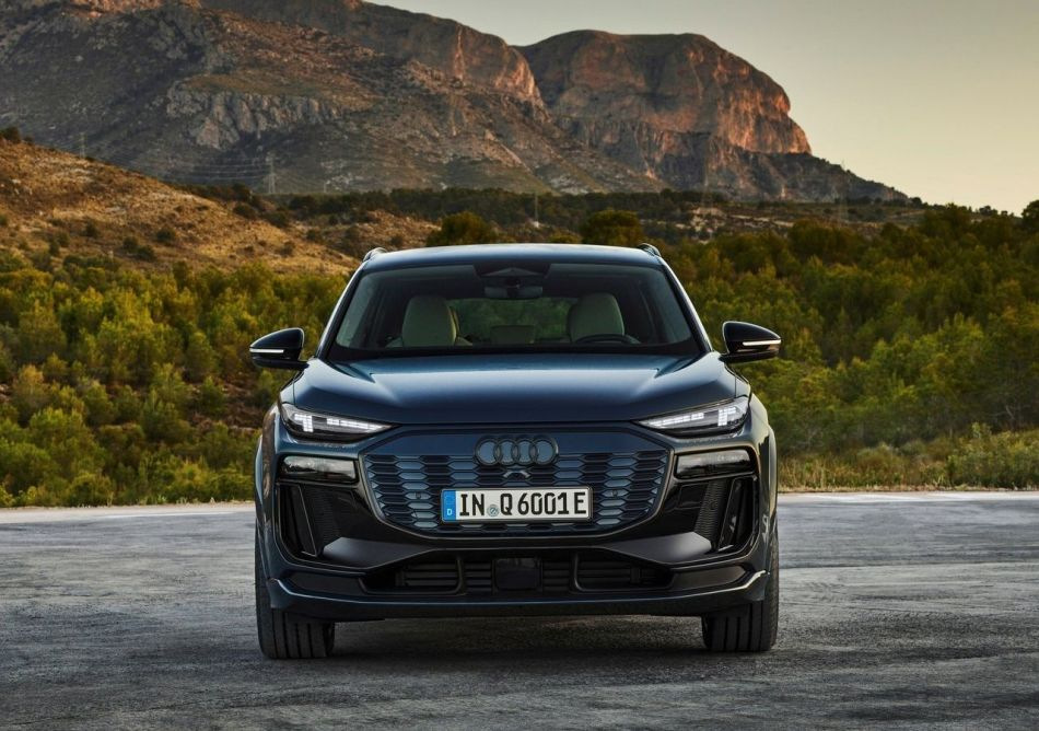 Огляд електричного кросовера Audi Q6 e-tron