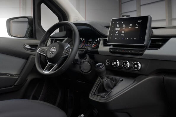 Огляд Nissan Townstar: поєднання комфорту та функціональності Фото 5