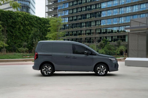 Огляд Nissan Townstar: поєднання комфорту та функціональності Фото 2