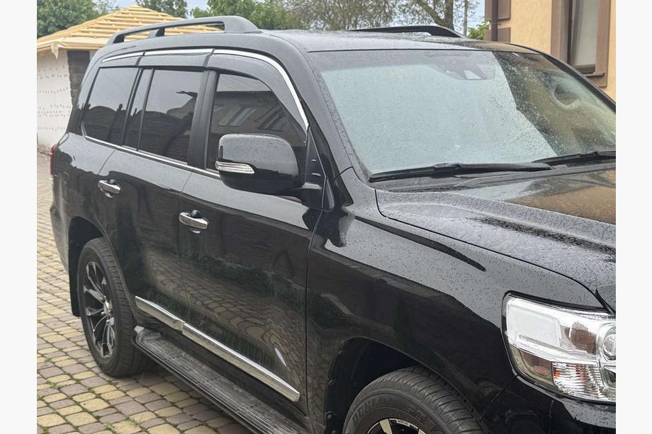 Toyota Land Cruiser 200 2007-2021 рр. Вітровики з хромованим молдингом Niken Luxury (6 шт)