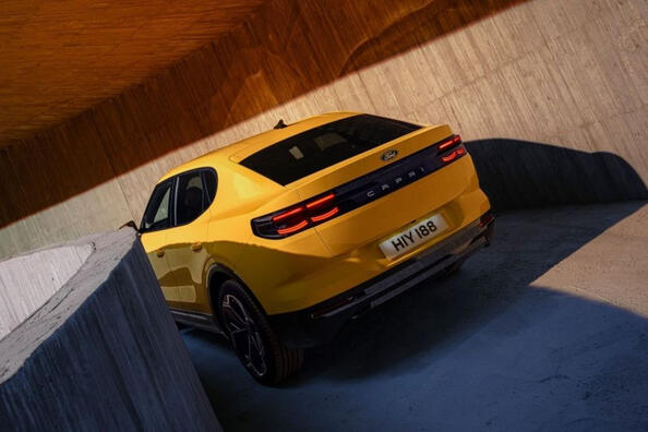Огляд Ford Capri 2024: відродження легенди в електричному вигляді Фото 4