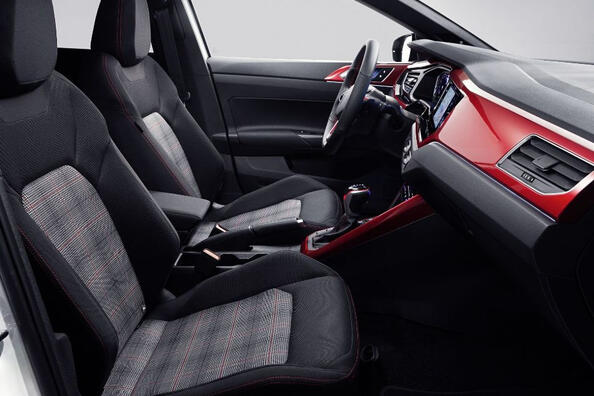 Огляд "зарядженого" хетчбека Volkswagen Polo GTI Фото 5