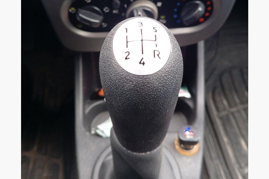 Dacia Logan I 2005-2008 рр. Ручка КПП 8200079112 (чорна з сірим) Image