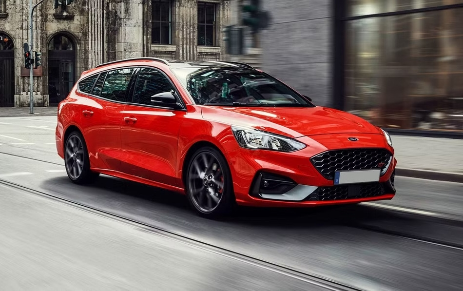 Огляд Ford Focus ST Wagon: рестайлінг четвертого покоління
