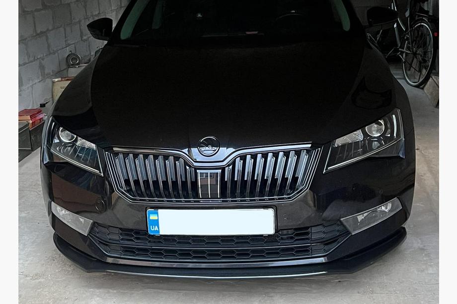 Skoda Superb 2015-2024 рр. Передня Lip накладка DPT V-2 (2015-2020, чорний глянець) Фото 12