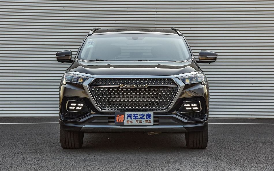 Обзор Jetour X95: технологии и комфорт в одном авто