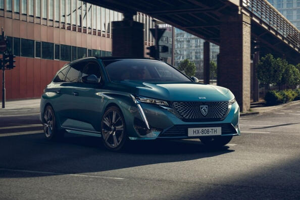 Огляд Peugeot 308 SW: стильний і практичний універсал Фото 2