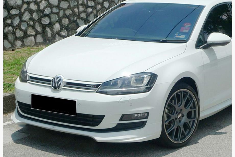 Volkswagen Golf 7/E-Golf 2012-2020 рр. Передня Lip накладка DPT V-5 (під заводський бампер, 2012-2017, чорний глянець) Фото 1