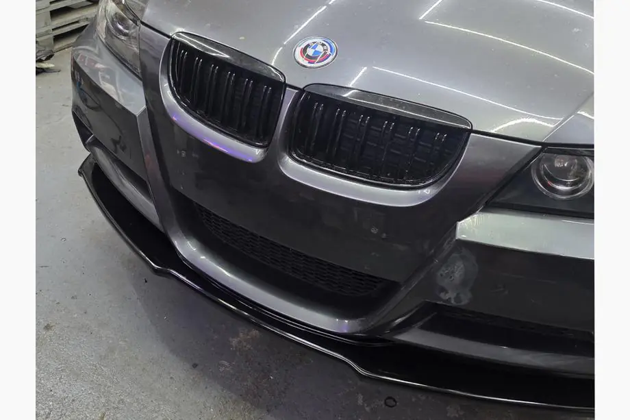 BMW 3 серія E90/E91 2005-2011 рр. Ніздрі M-Look (для E-90/91, 2005-2008, чорний глянець) Фото 1