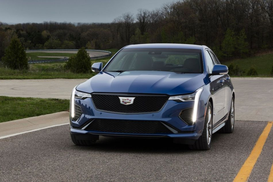 Огляд преміального седана Cadillac CT4