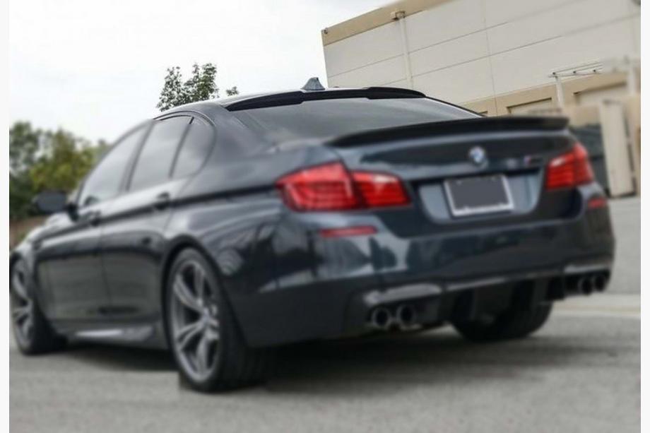 BMW 5 серія F10/F11 2010-2016 рр. Бленда М4-Style V1 (для F10, чорний глянець) Фото 4