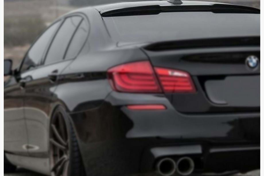 BMW 5 серія F10/F11 2010-2016 рр. Бленда М4-Style V1 (для F10, чорний глянець) Фото 5