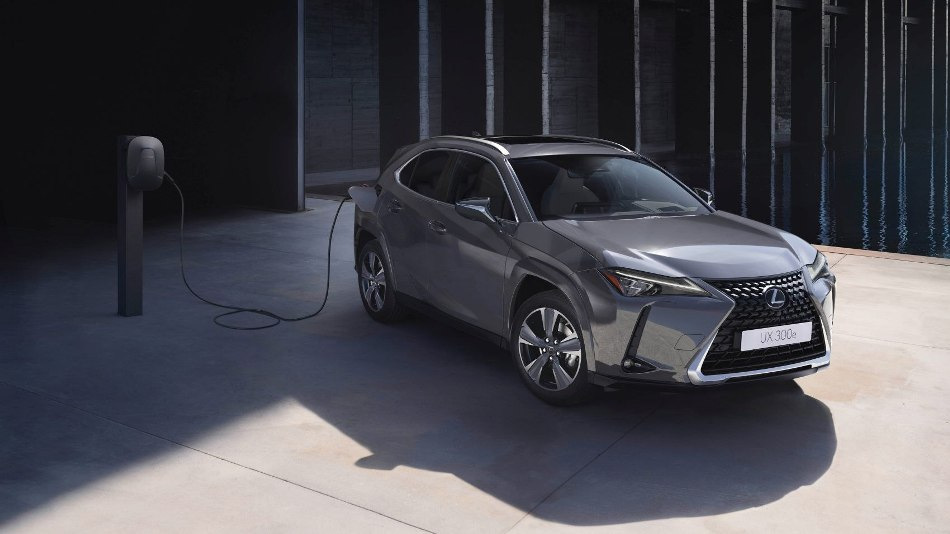 Огляд Lexus UX 300e: характеристики, комплектації, дизайн