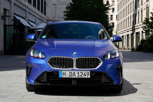 Огляд BMW 1 Series (F70) четвертого покоління 2024 року Фото 1
