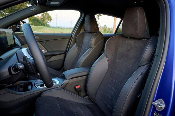 Огляд BMW 1 Series (F70) четвертого покоління 2024 року Фото 6