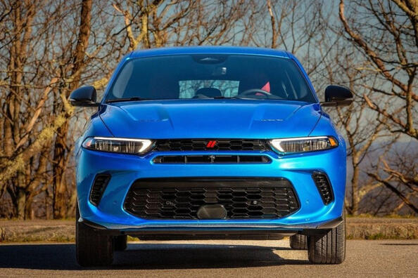 Dodge Hornet: огляд компактного кросовера