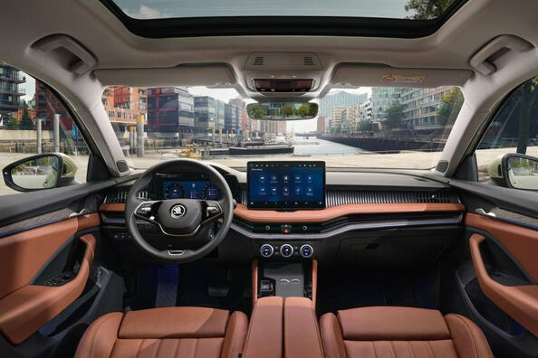 Skoda Superb Combi 2024: огляд універсала бізнес-класу Фото 5
