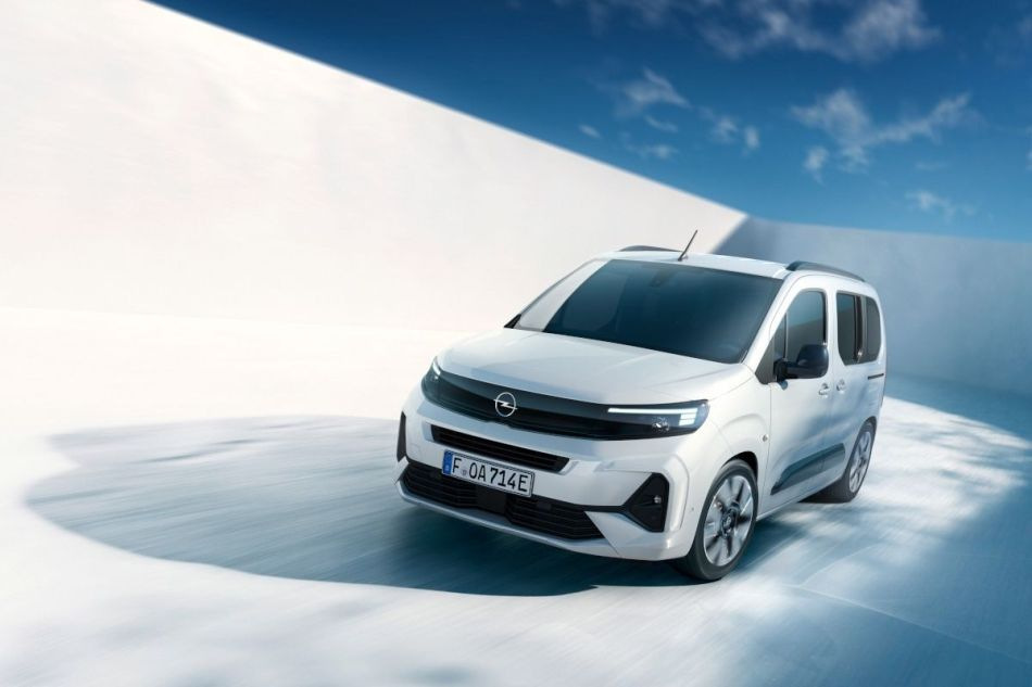 Огляд Opel Combo Electric: компактний і практичний електромінівен