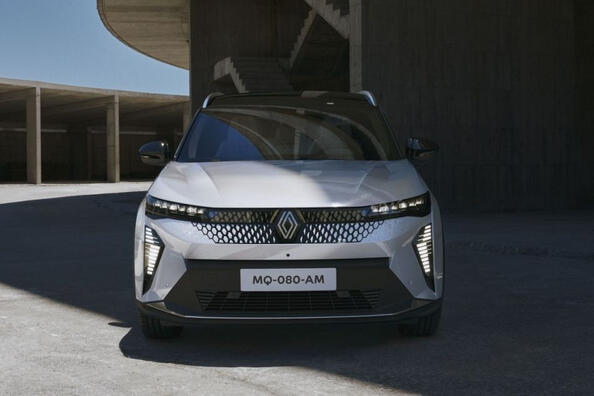 Огляд електричного кросовера Renault Scenic E-Tech