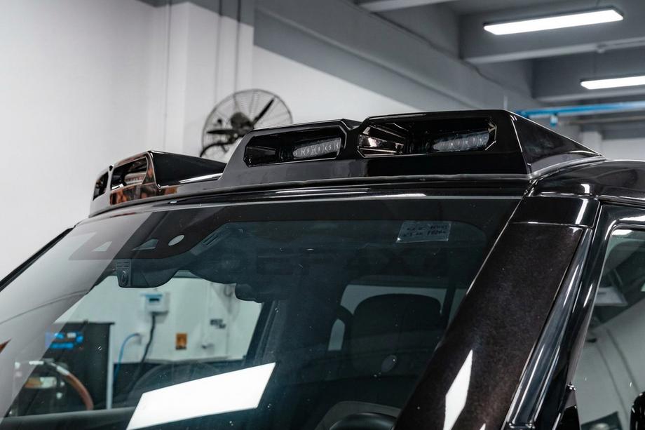 Land Rover Defender 2019- рр. Козирьок лобового скла з 4 LED Фото 2