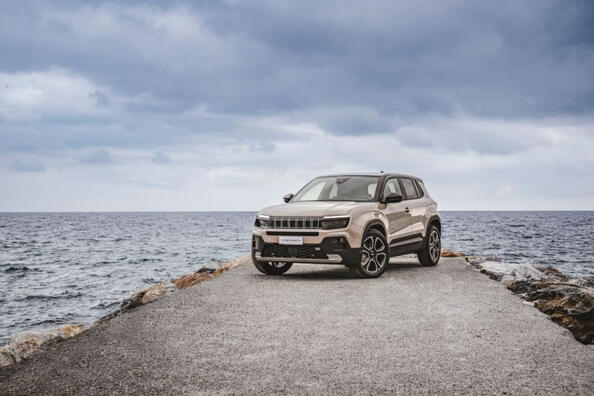 Огляд Jeep Avenger: компактний і стильний підкорювач міста Фото 4