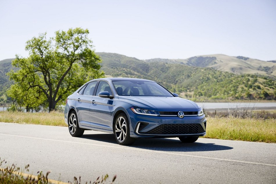 Огляд Volkswagen Jetta 2025: фейсліфтинг VII покоління
